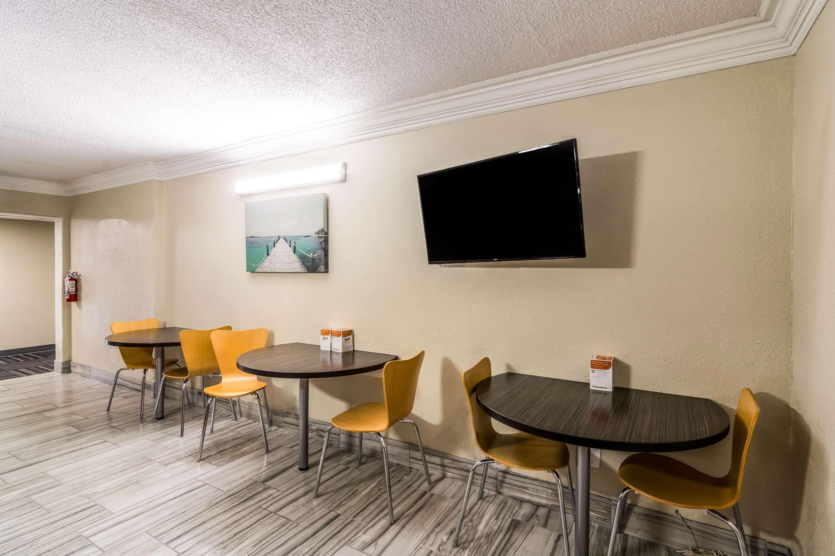 Quality Inn Пенсакола Экстерьер фото